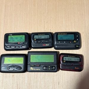 Lot Of 6 Motorola Vintage 90s Pager/Beeper 4 Turn On”UNTESTED”Read Info Below!